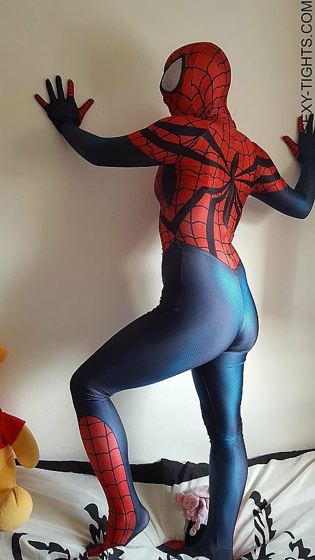 Cosplayer shows off her tight booty in a Spiderman costume on her bed - Image 10 of 15  in Sexy category  