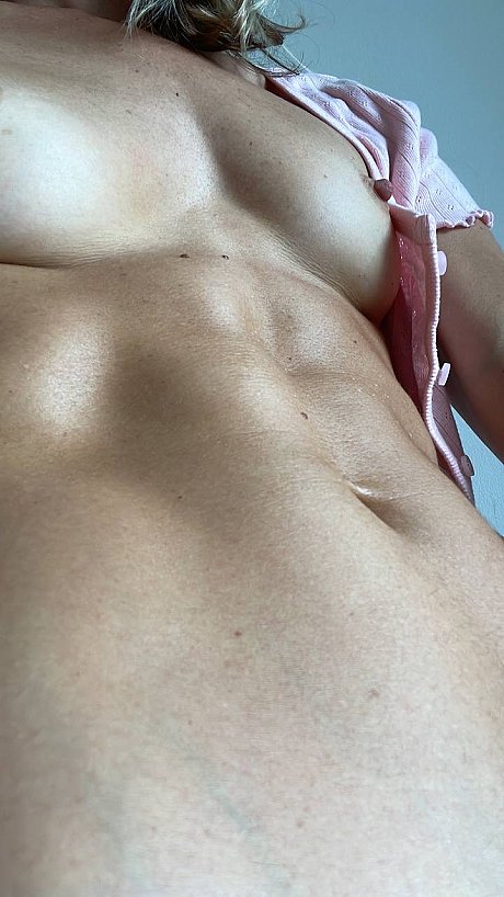 OnlyFans model Gina Gerson shows her six pack & titties before masturbating - Image 2 of 11  in Pussy category   featuring Gina Gerson 