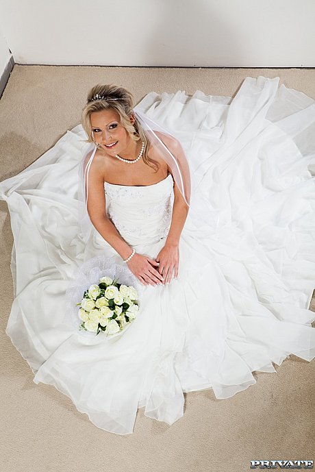 Brides Alexis Crystal & Samantha Jolie share a penis in a wedding dress salon - Image 6 of 21  in Pussy category   featuring Alexis Crystal, Samantha Jolie 