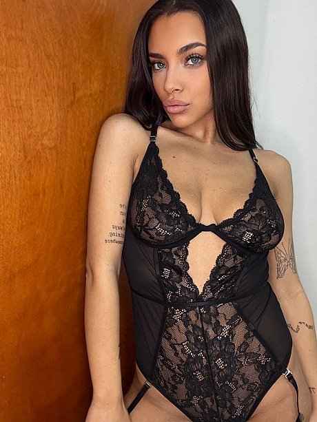 OnlyFans Its Anna Bianchi Its Anna Bianchi - Image 7 of 20  in Spreading category   featuring Its Anna Bianchi 