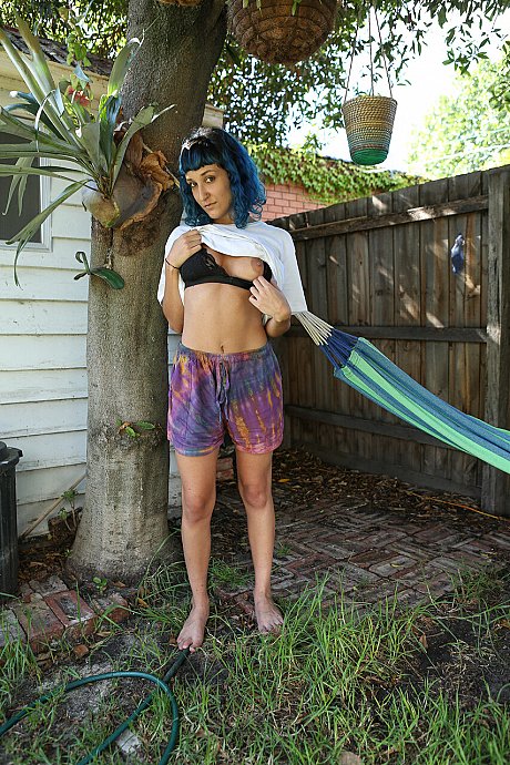 Ersties starring Jay Elle nude Pics - Image 2 of 21  in Outdoor category   featuring Jay Elle 