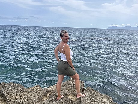 Blonde amateur sweet Susi takes off her bikini to go undressed in the ocean - Image 16 of 16  in Outdoor category   featuring Sweet Susi 