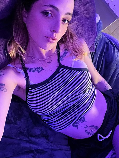 OnlyFans Angeles x0x0 performed by Angeles x0x0 naked Pics - Image 14 of 20  in Model category   featuring Angeles x0x0 