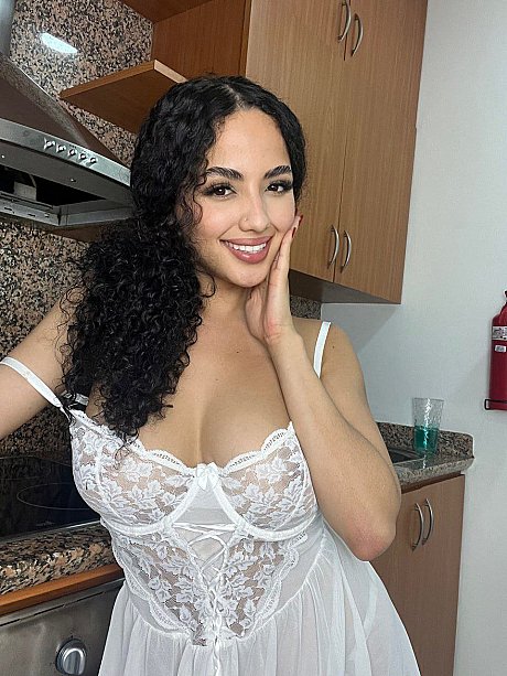 OnlyFans Francesca Ricci Francesca Ricci - Image 5 of 20  in Feet category   featuring Francesca Ricci 