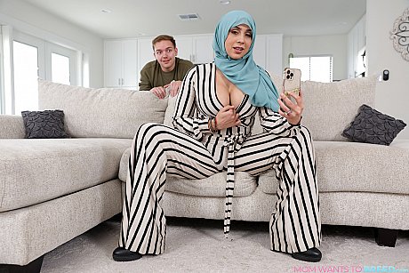 Busty Muslim mom Lilly Hall sports a creampie after a banging a husband BF - Image 1 of 16  in Spreading category   featuring Lilly Hall 