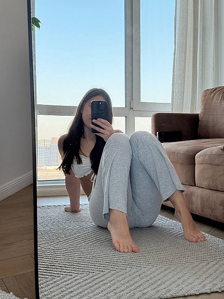 OnlyFans Lilyuliaxo undressed Porn Pics - Image 5 of 10  in Natural Tits category   featuring Lilyuliaxo 