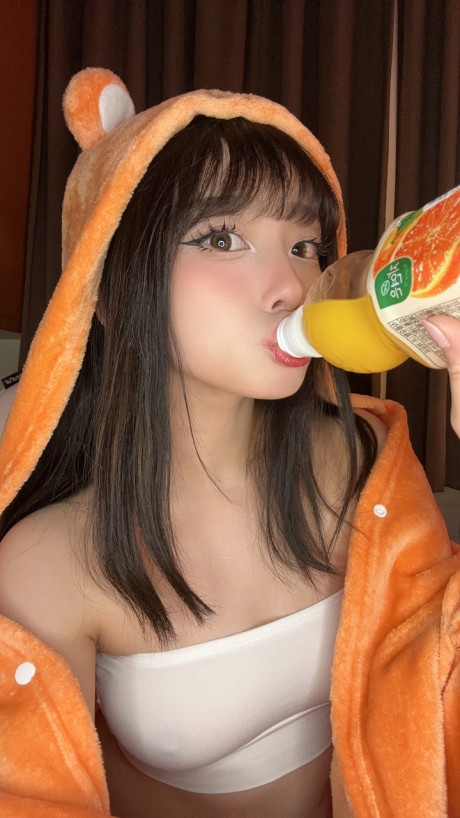 Asian OnlyFans cam babe Mya Mira flaunts her enormous booty in a attractive compilation - #1165241
