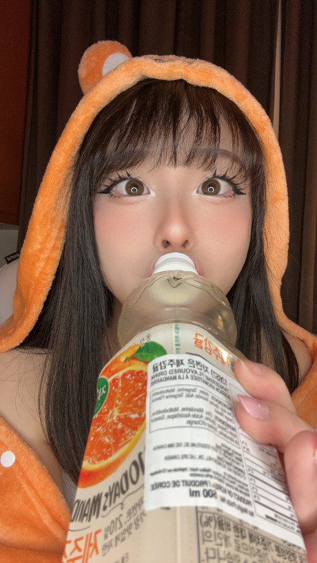 Asian OnlyFans cam babe Mya Mira flaunts her enormous booty in a attractive compilation - #1165242