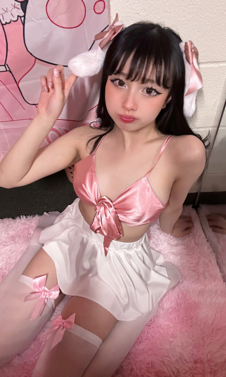 Asian OnlyFans cam babe Mya Mira flaunts her enormous booty in a attractive compilation - #1165243