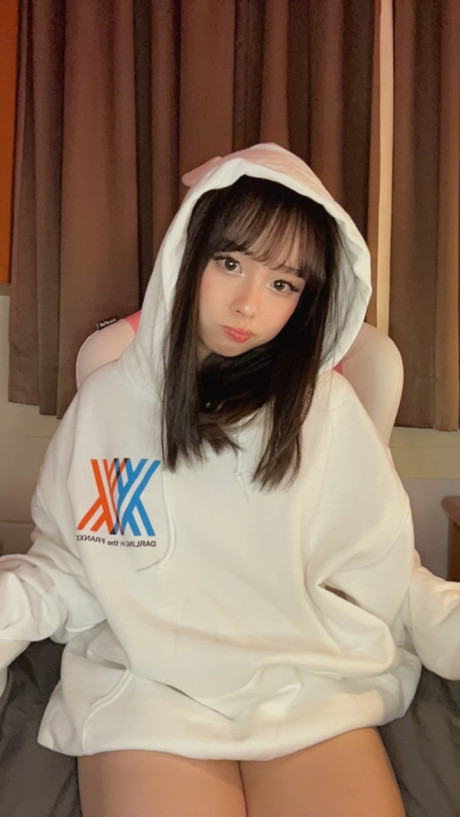 Asian OnlyFans cam babe Mya Mira flaunts her enormous booty in a attractive compilation - #1165244