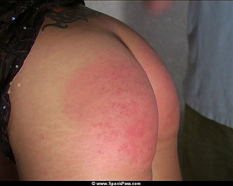 Caucasian chicks have their bareback asses turned red by a cruel hubby man man - Image 11 of 12  in Close Up category  