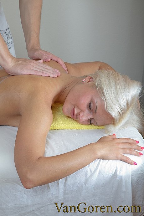 Pretty blondy teen Ivy gets her body oiled before fucking a masseur - Image 6 of 21  in Legs category   featuring Ivy 