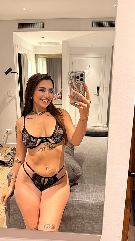 OnlyFans Carolina Villaxo Carolina Villaxo - Image 7 of 21  in Model category   featuring Carolina Villaxo 