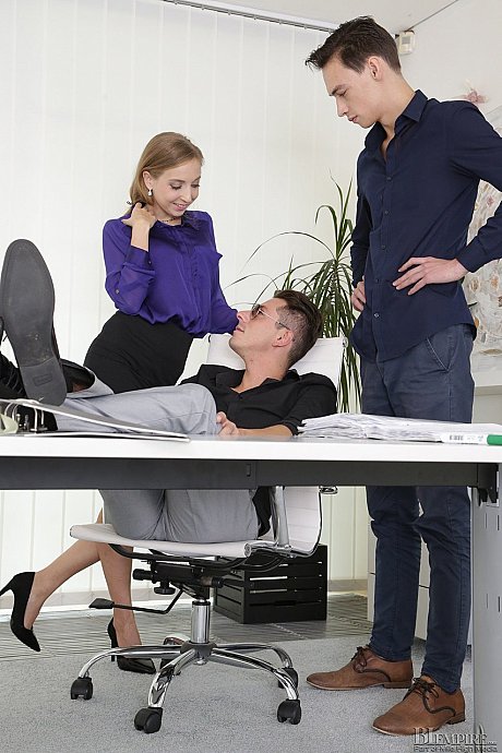 Bi Empire featuring Alessandro Katz, Anya Akulova, Nick Larsen XXX Porn Pics - Image 10 of 21  in Spreading category   featuring Nick Ross, Alessandro Katz, Anya Akulova 