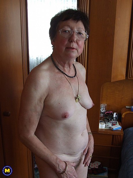 Amateur granny Barbara strips naked & masturbates with a little pink toy - Image 2 of 20  in Pussy category   featuring Barbara 