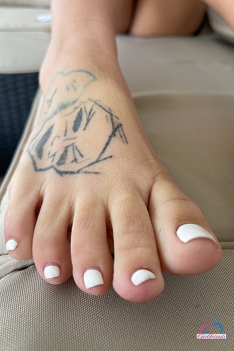 Amateur GF Emma Bugg flaunts her lovely petite body and delicious holes - Image 2 of 20  in Pussy category   featuring Emma Bugg 