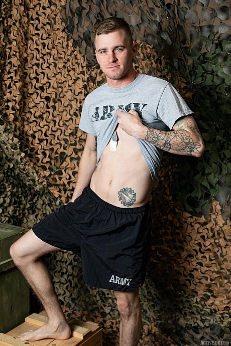 Active Duty featuring JV Marx, Ryan Jordan Hot Gallery - Image 5 of 18  in Gay category  