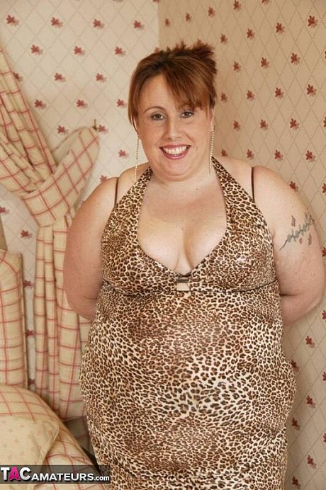 Overweight ginger head BBW Charlie masturbates with a dildo on a bed - Image 1 of 16  in Dildo category   featuring BBW Charlie 