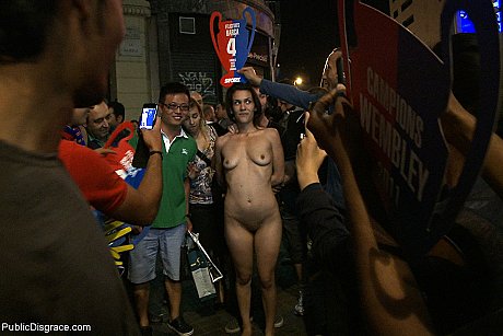 Public Disgrace starring James Deen, Samia Duarte Hot Pictures - Image 9 of 21  in Outdoor category   featuring James Deen, Samia Duarte, Princess Donna 