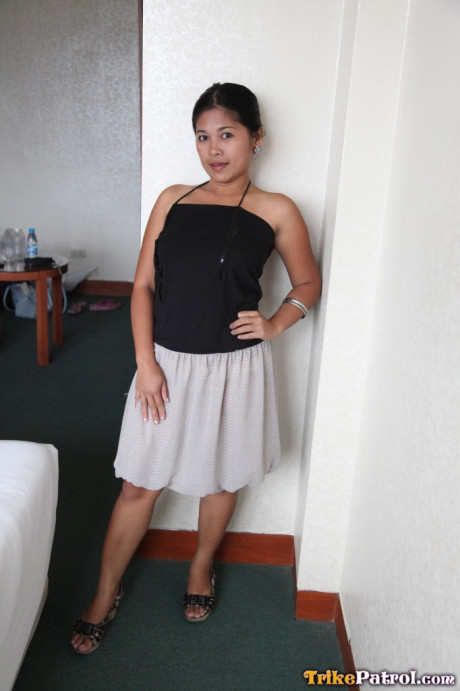 Amateur Filipina Che with Charm shows her cute natural boobies in a hotel room - #302603