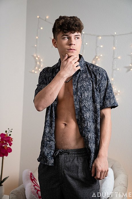 Thin femboy Cyrus Stark strips to underwear and takes Drake Von's stiff boner - Image 5 of 20  in Spreading category   featuring Cyrus Stark, Drake Von 