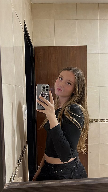 OnlyFans Estell Aily performed by Estell Aily nude Pictures - Image 18 of 20  in Model category   featuring Estell Aily 