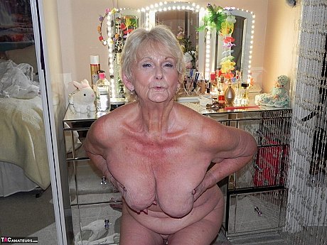 Blondy grandma Sparkle shows her enormous saggy titties and raw feet in the naked - Image 6 of 16  in Close Up category   featuring Sparkle 