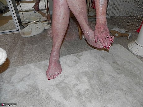 Blondy grandma Sparkle shows her enormous saggy titties and raw feet in the naked - Image 16 of 16  in Close Up category   featuring Sparkle 