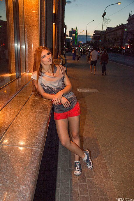 Redheaded young with a slim body Carinela shows her flexibility nude - xxx porn gallery #49989 in Outdoor featuring Carinela