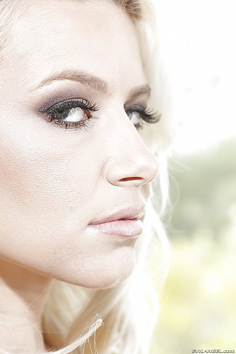 Seductive blondie babe Anikka Albrite trying out some fetish stuff - Image 14 of 16  in Babe category   featuring Anikka Albrite 