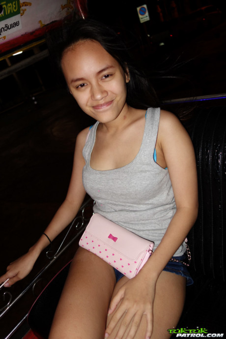 Amateur Thai teenie Fa Q flaunts her small butt and loves a good POV fuck - #639236