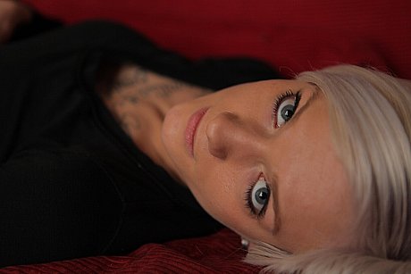 Beautiful tattooed babe shows her pretty delicious melons and her hot behind - Image 18 of 21  in Babe category  