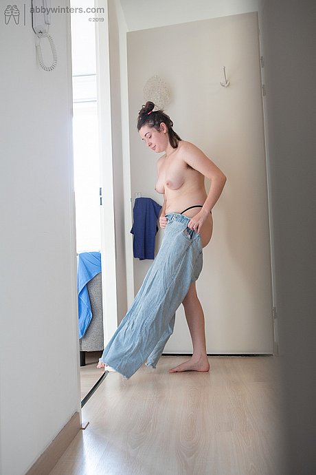 Horny Australian amateur Casey Q gets spied on while dressing in her pajamas - Gallery #30692