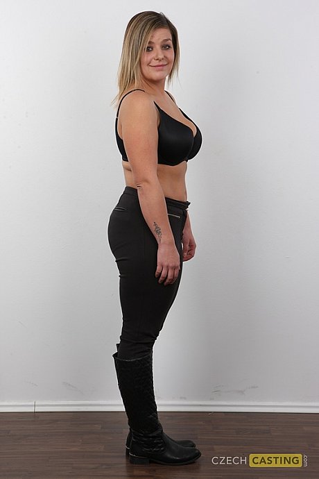 Amateur model with humongous titties spreads her legs after standing nude - Image 5 of 20  in Pussy category   featuring Veronika 