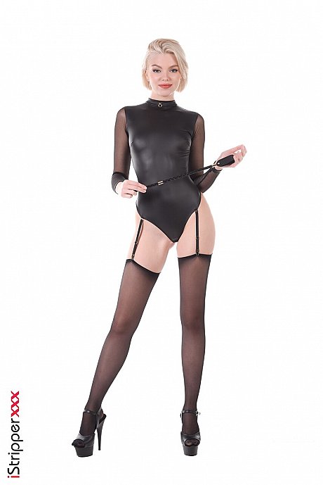 Hot yellow-haired Ashby Winter removes a black bodysuit before masturbating - xxx porn gallery #49580 in Dildo featuring Ashby Winter