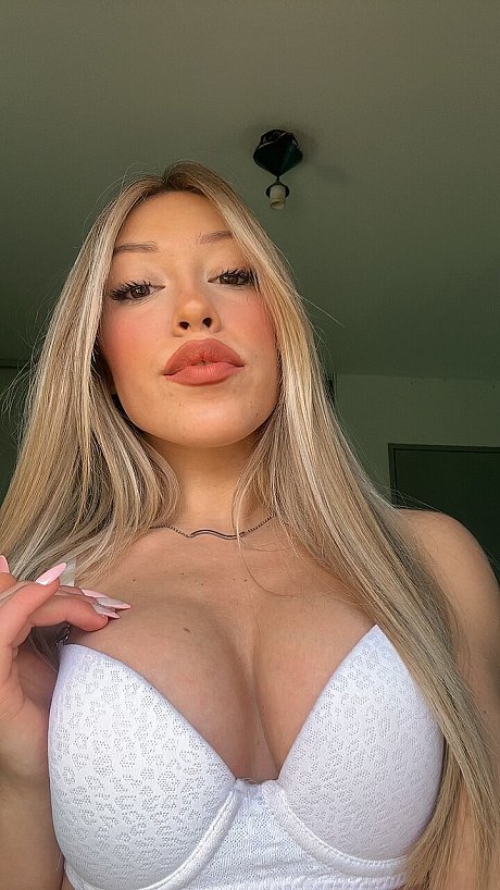 OnlyFans Hey Its Millie XX Hey Its Millie XX - Image 7 of 19  in Model category   featuring Hey Its Millie XX 
