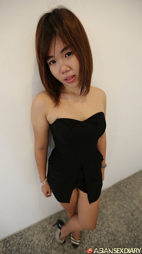 Asian sweetie Louise shows off her giant booty & welcomes a rod into her hairy pussy - Image 7 of 21  in Teen category   featuring Louise 