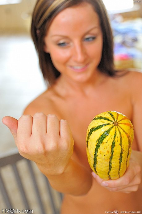 Pretty girl with a firm behind Melissa fucks different vegetables - Image 20 of 21  in Dildo category   featuring Melissa 