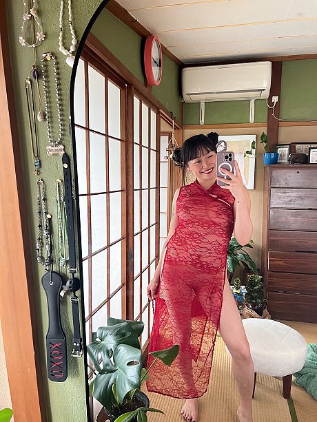 OnlyFans petite Sakura Hot Photos - Image 4 of 10  in Teen category  