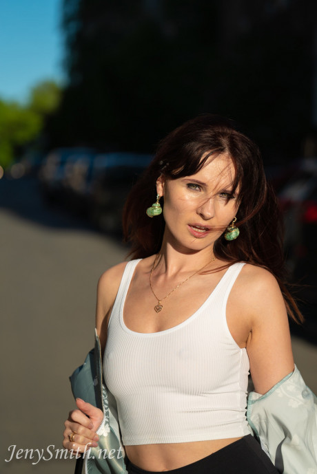 Stunning Russian MILF Jeny Smith exposes her natural breasts in public - #792681