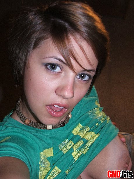 Fresh teen looking amateur takes self shots of her large natural boobies - Image 7 of 12  in Amateur category   featuring Scarlett Knightley 