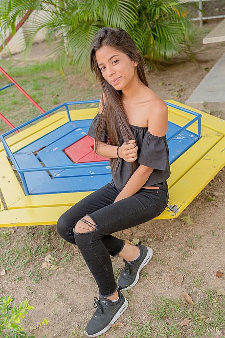 Watch 4 beauty Karin Torres - Image 6 of 20  in Model category   featuring Karin Torres 