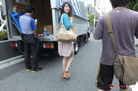 Japanese whore gf girl Tomomi Matsuda gives a oral sex in a bathroom before upskirt play - #1484589