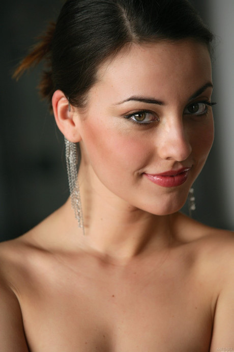 Alluring amateur young Lorena B flaunts her hot curves in a solo show - #1330542