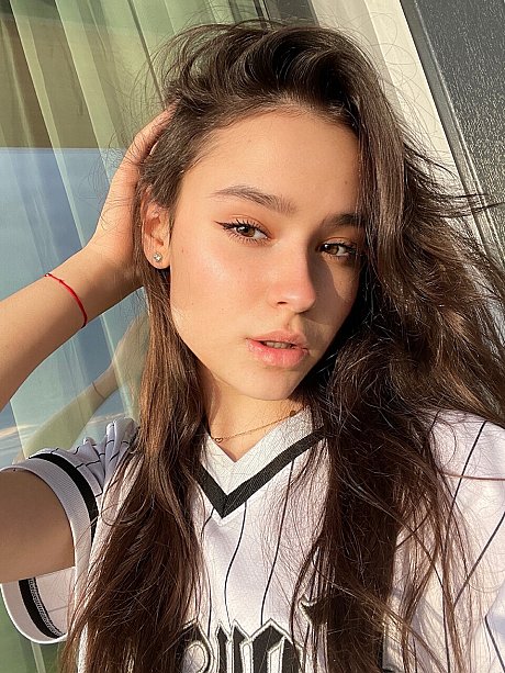 OnlyFans Julia Kiss Sex Pics - Image 13 of 21  in Model category  