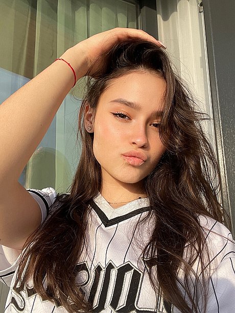 OnlyFans Julia Kiss Sex Pics - Image 15 of 21  in Model category  