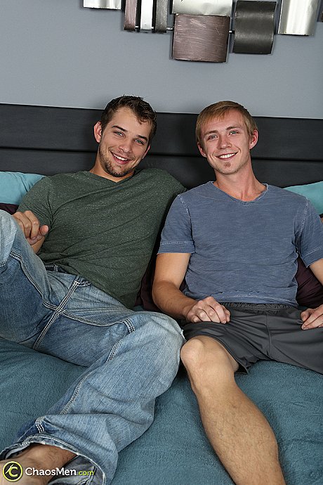 Horny gay dudes Zarek and Glenn taste each other's meat on a bed - Image 1 of 20  in Gay category  
