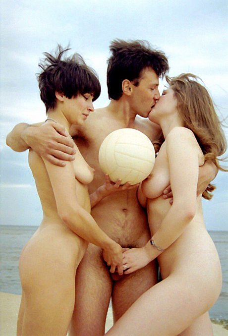 Teen Dreams undressed XXX - Image 9 of 16  in Outdoor category  
