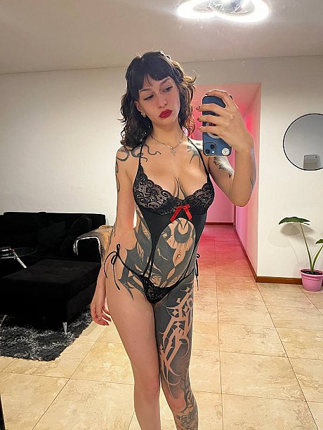 OnlyFans Miss Yazminn starring Miss Yazminn Hot Images - Image 20 of 21  in Amateur category   featuring Miss Yazminn 