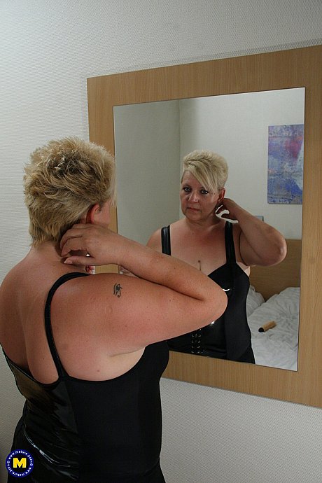 Blonde older with a fat butt Nicole A strips and toys her juicy cunt - Image 1 of 20  in Upskirt category   featuring Nicole A 